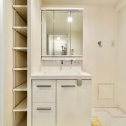 収納スペース付き洗面化粧台