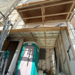 工事も着々と進んでおります♪外観